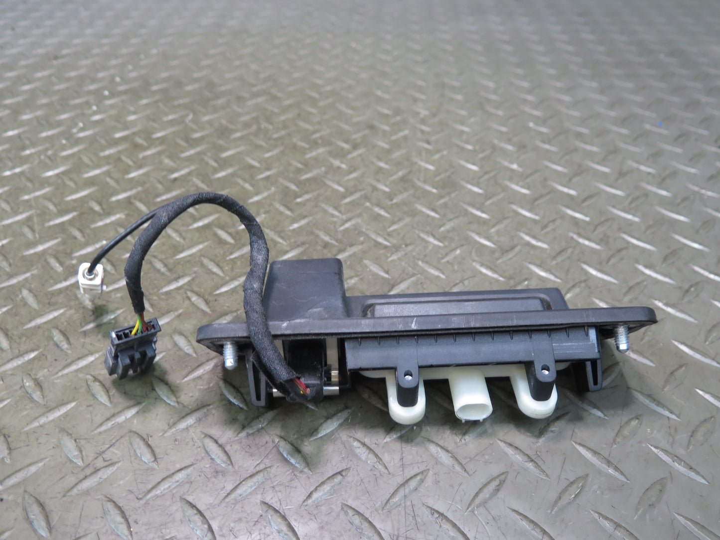 13-20 Mercedes R231 SL550 Rear Trunk Liftgate Open Release Handle w Camera OEM