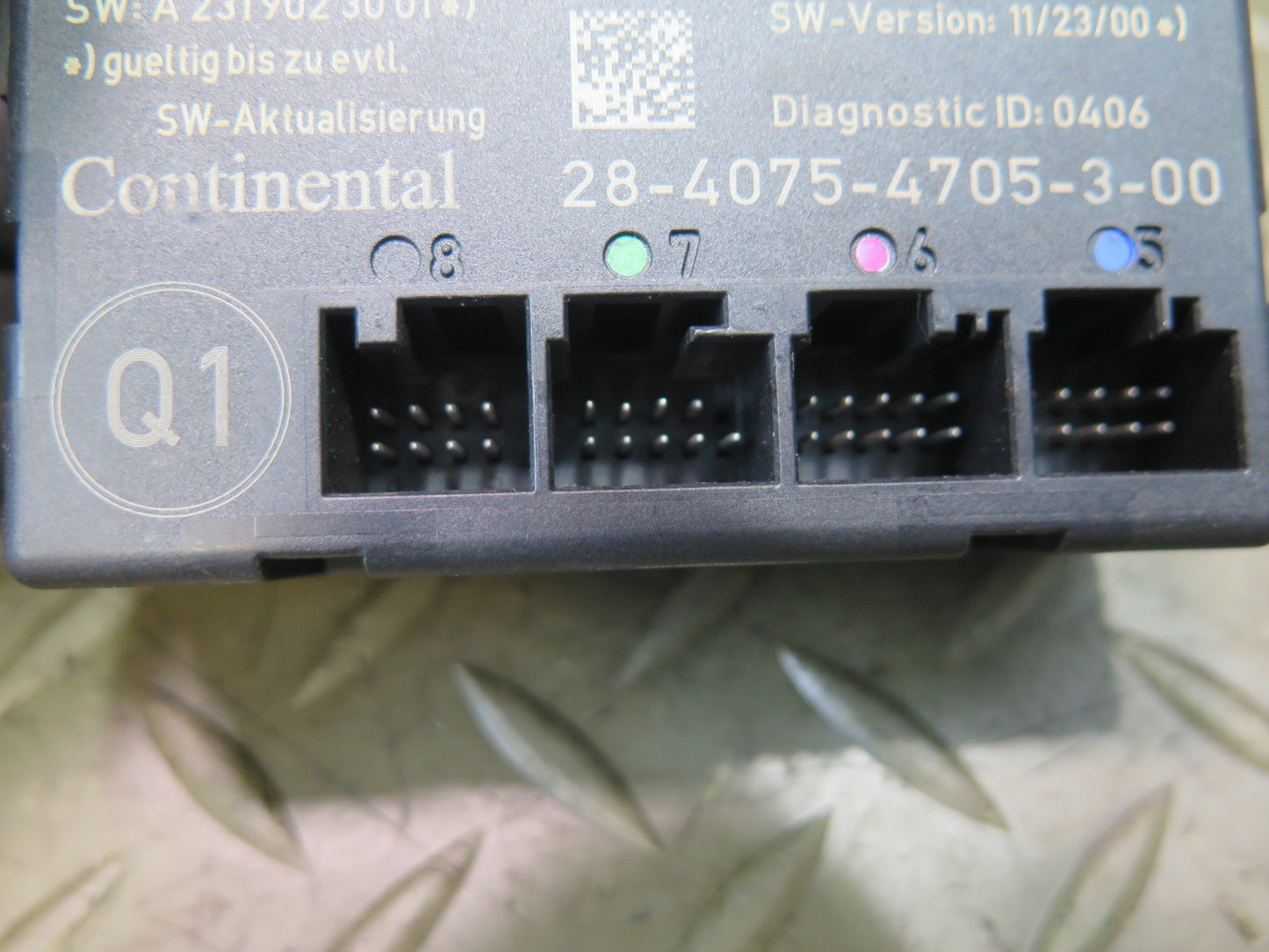 13-20 Mercedes R231 SL550 Front Right Door Control Module 2319005201 OEM
