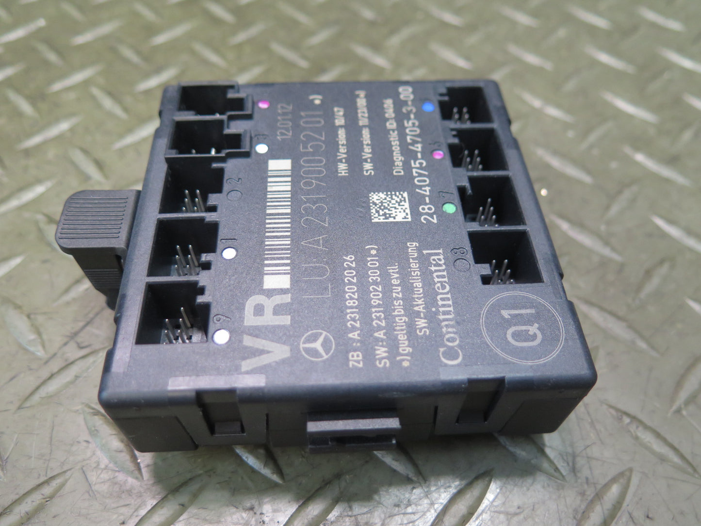 13-20 Mercedes R231 SL550 Front Right Door Control Module 2319005201 OEM