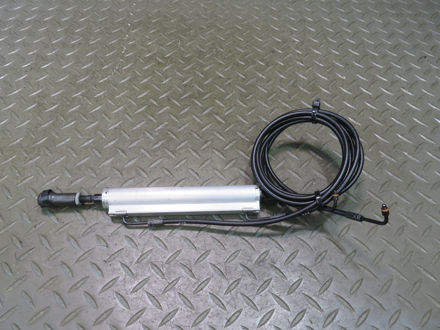 13-20 Mercedes R231 SL550 Rear Trunk Lid Liftgate Lift Hydraulic Cylinder OEM