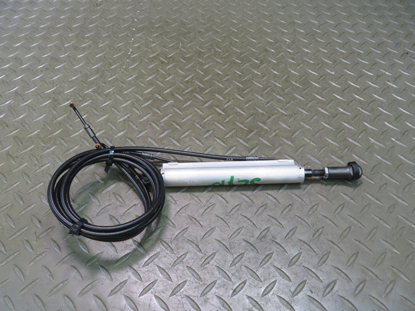 13-20 Mercedes R231 SL550 Rear Trunk Lid Liftgate Lift Hydraulic Cylinder OEM