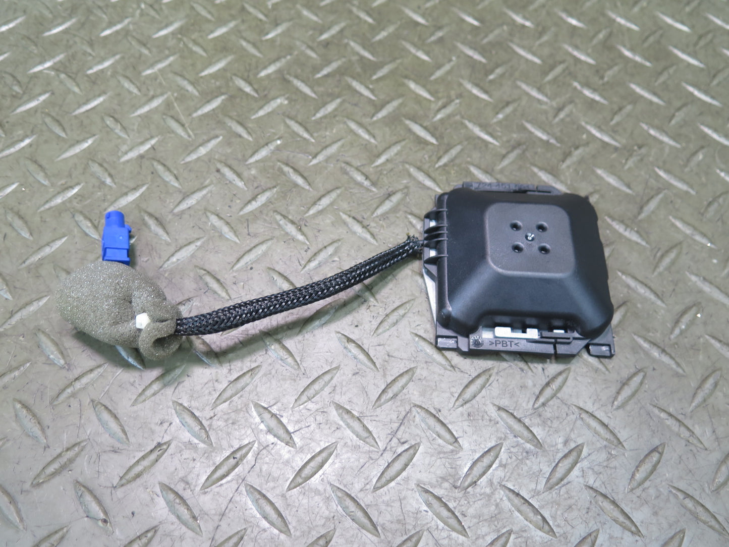 12-20 Mercedes R231 Sl-class GPS Navigation Antenna 2319050100 OEM