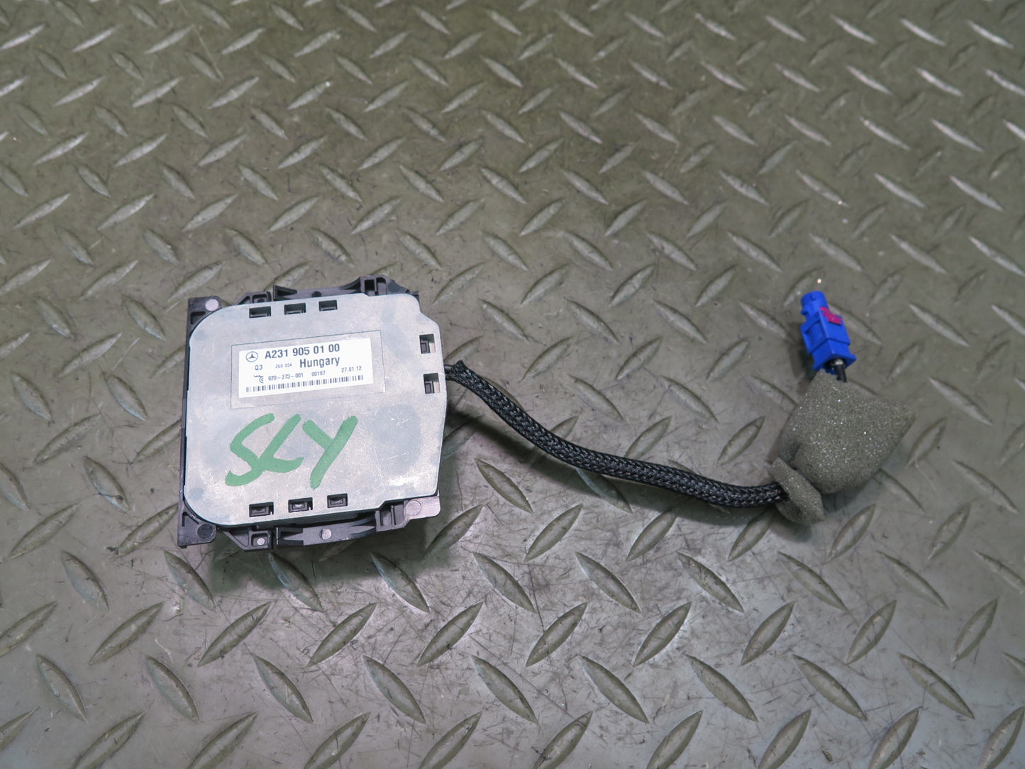 12-20 Mercedes R231 Sl-class GPS Navigation Antenna 2319050100 OEM