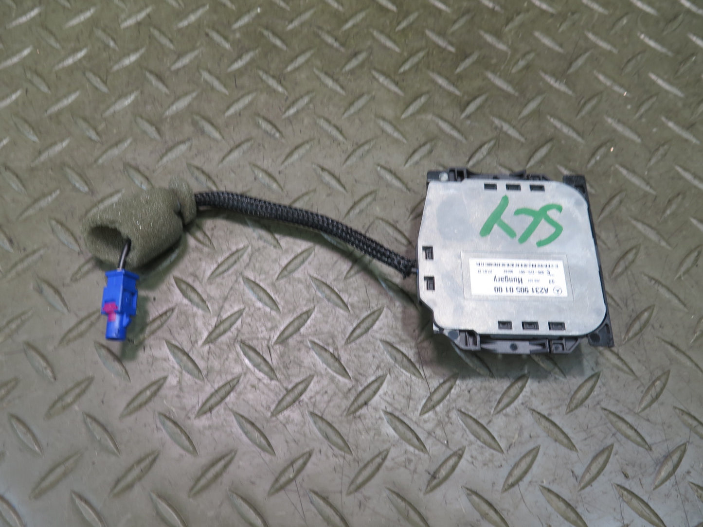 12-20 Mercedes R231 Sl-class GPS Navigation Antenna 2319050100 OEM