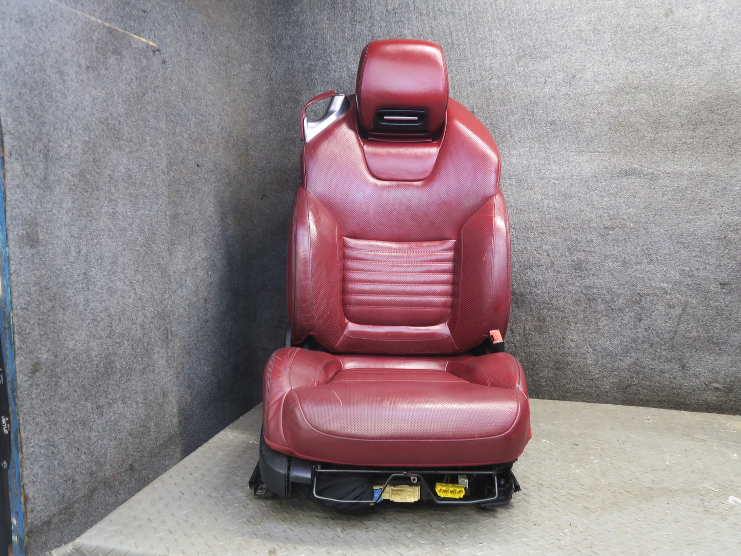 13-16 Mercedes R231 SL550 Front Left & Right Leather Dynamic Seat RED Set OEM