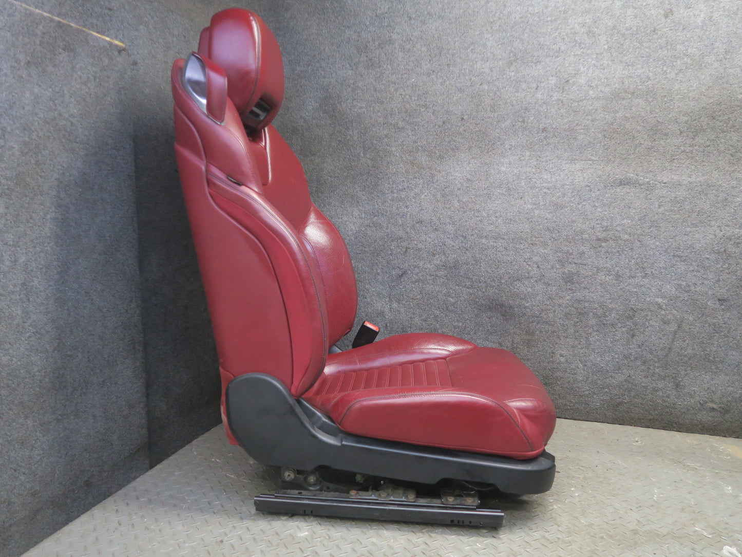 13-16 Mercedes R231 SL550 Front Left & Right Leather Dynamic Seat RED Set OEM
