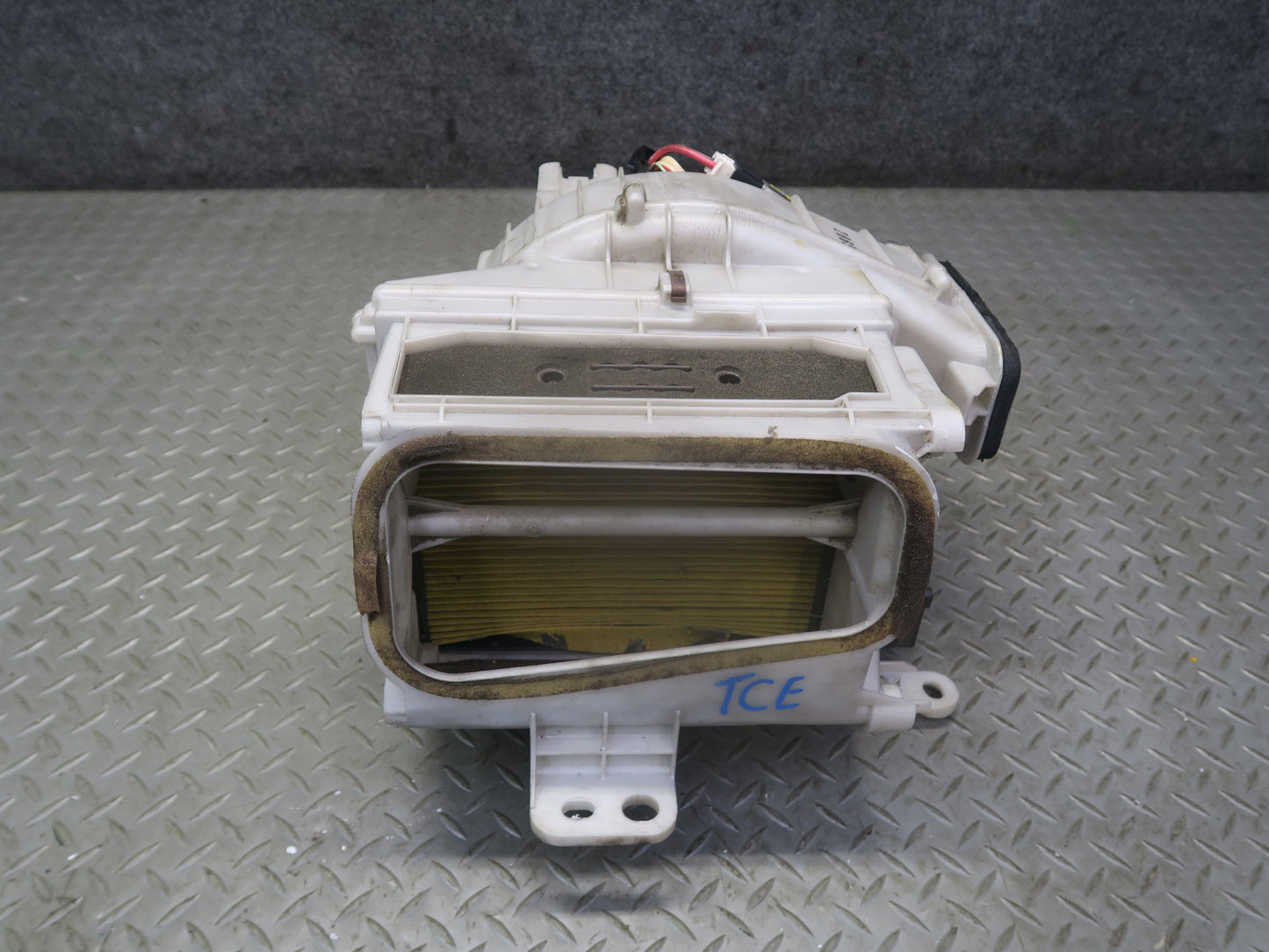95-97 Toyota Celsior UCF20 RHD A/C Heater Blower Motor w Housing Assembly OEM