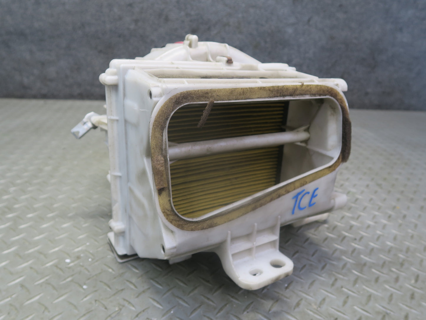 95-97 Toyota Celsior UCF20 RHD A/C Heater Blower Motor w Housing Assembly OEM