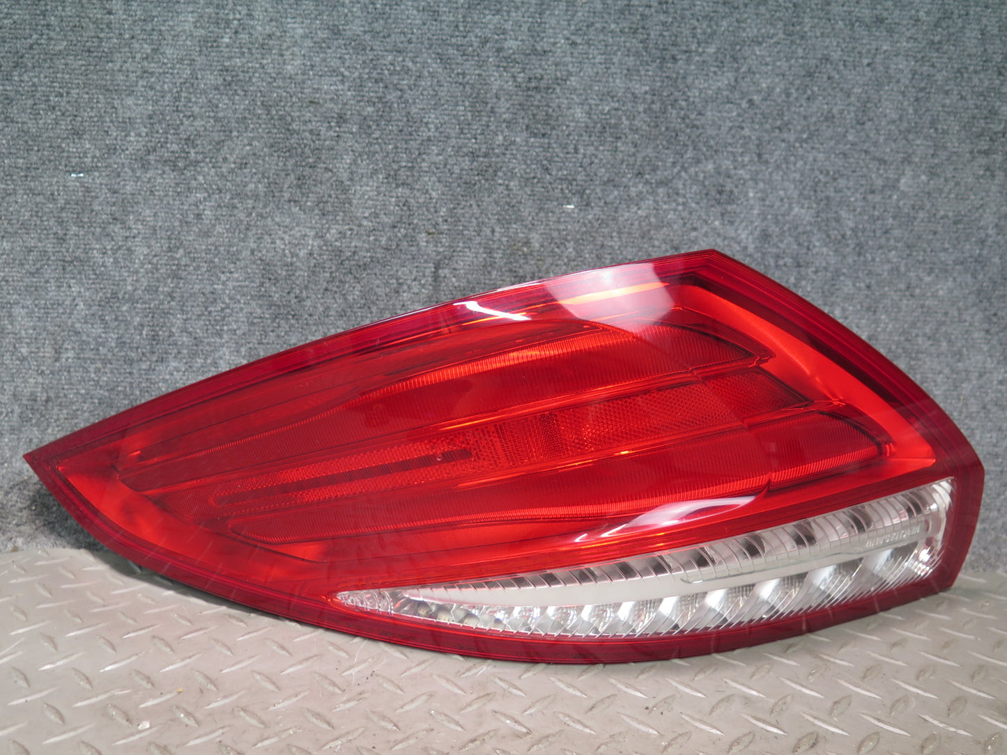 13-16 Mercedes R231 SL550 Rear Left Tail Light Lamp 2318200364 OEM
