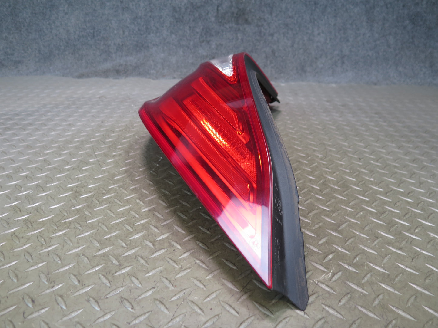 13-16 Mercedes R231 SL550 Rear Left Tail Light Lamp 2318200364 OEM