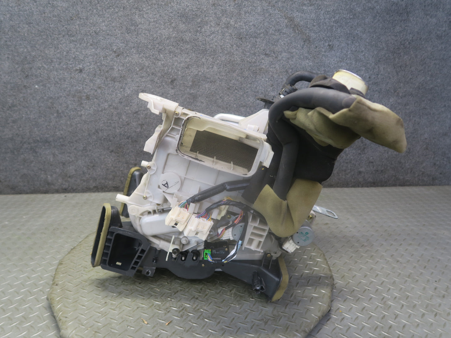 95-97 Toyota Celsior UCF20 RHD Hvac A/C Evaporator Heater Core Box Housing OEM