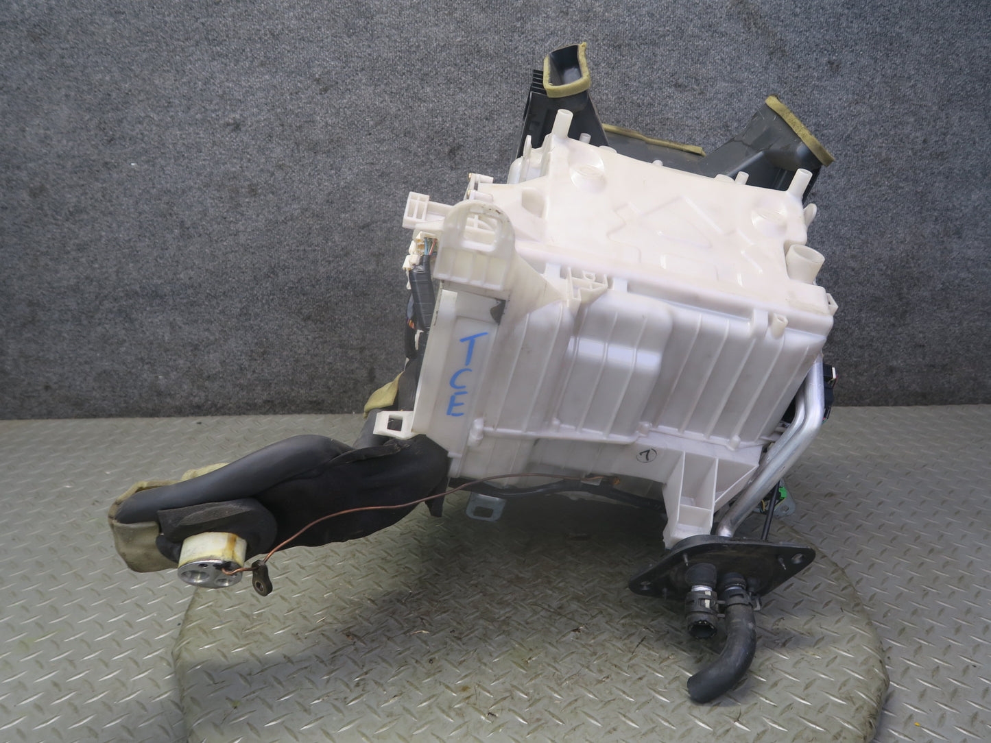 95-97 Toyota Celsior UCF20 RHD Hvac A/C Evaporator Heater Core Box Housing OEM