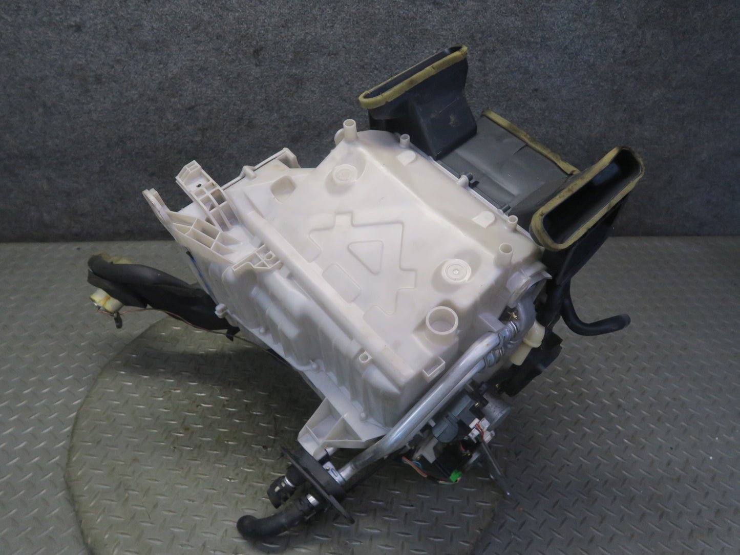 95-97 Toyota Celsior UCF20 RHD Hvac A/C Evaporator Heater Core Box Housing OEM