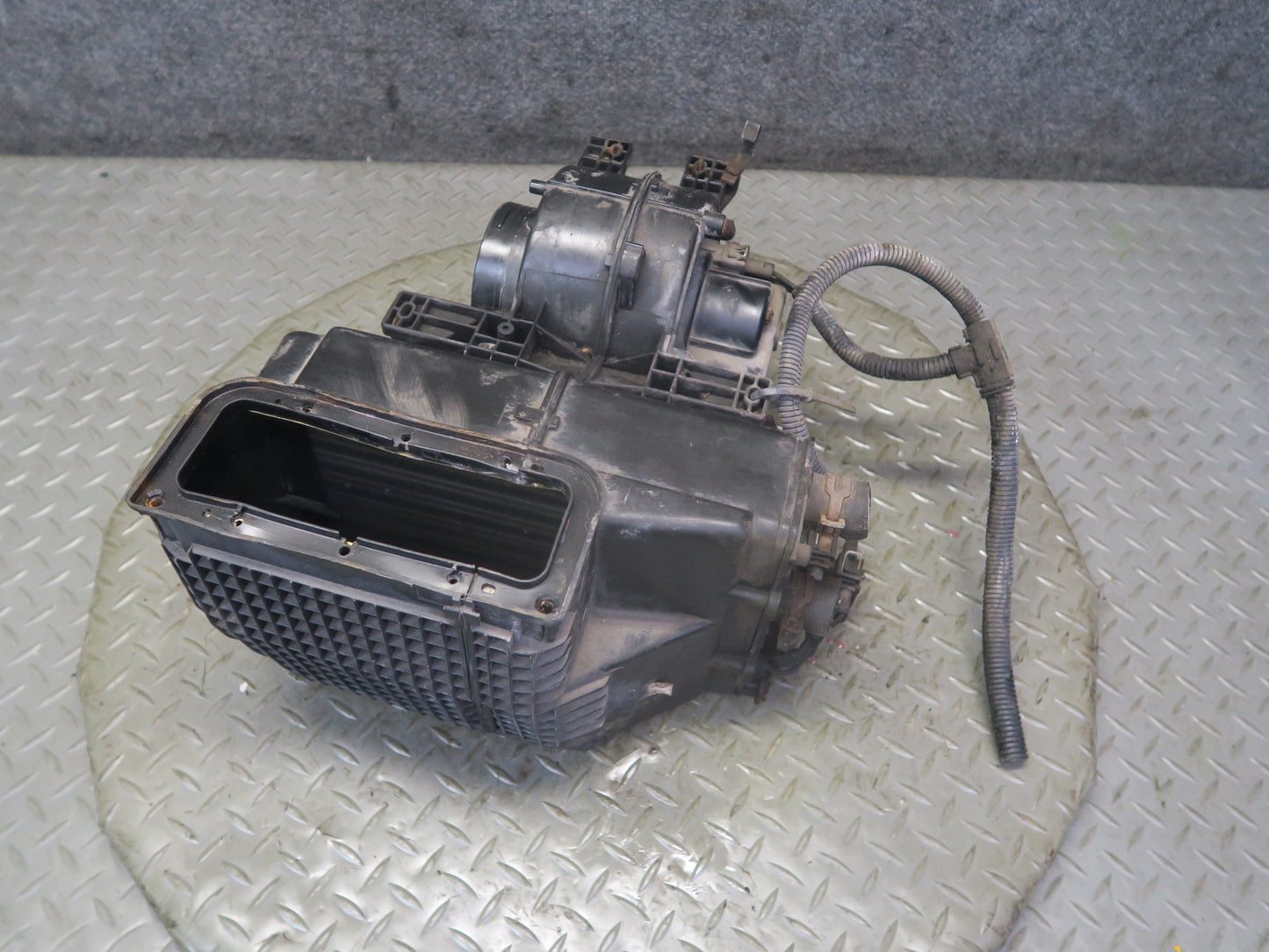 99-03 VW Eurovan T4 Front Hvac Blower Motor Climate Box 701820024B OEM