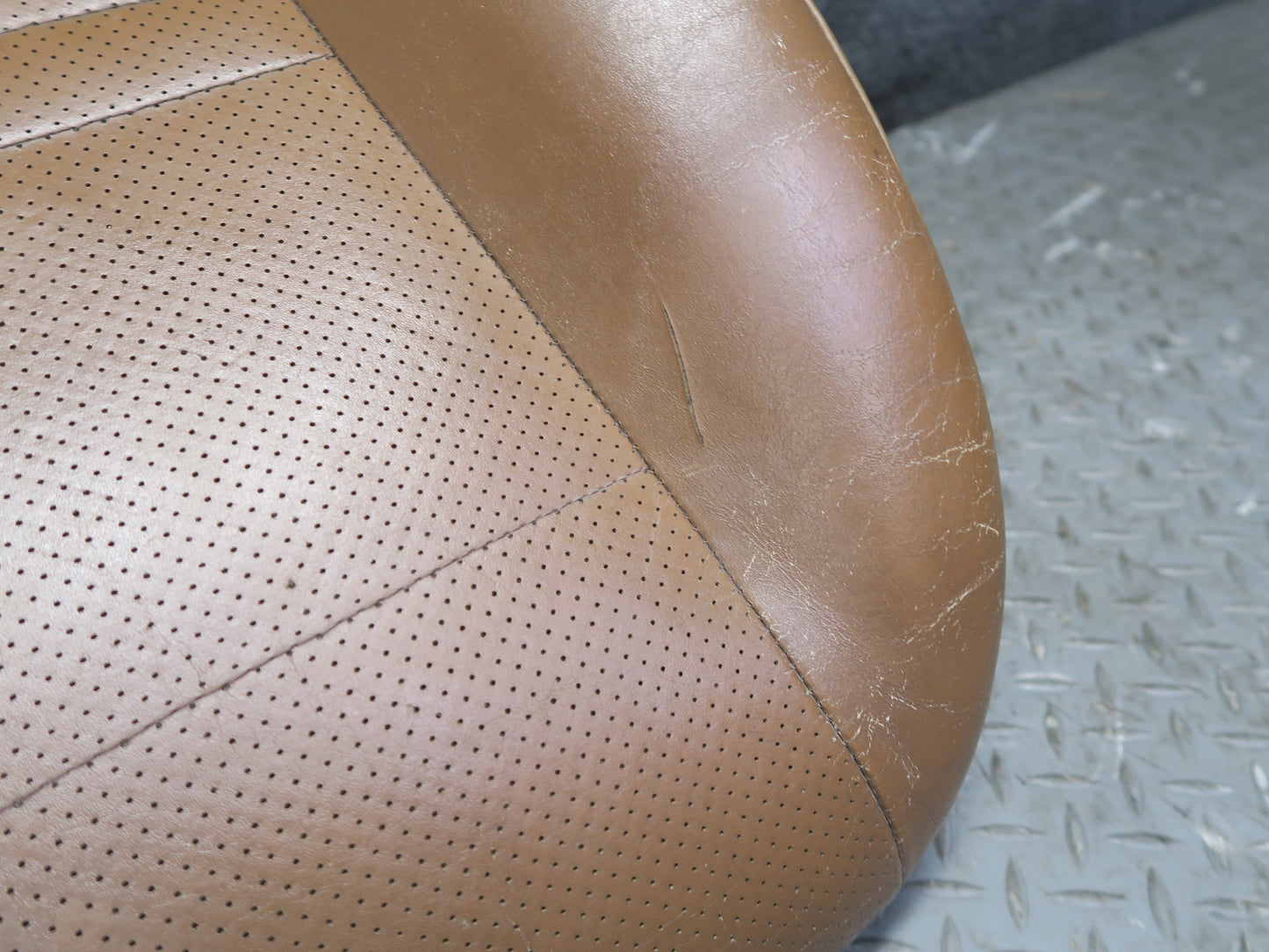00-02 Toyota MR2 Spyder ZZW30L Front Right Leather Seat Lower Cushion OAK OEM