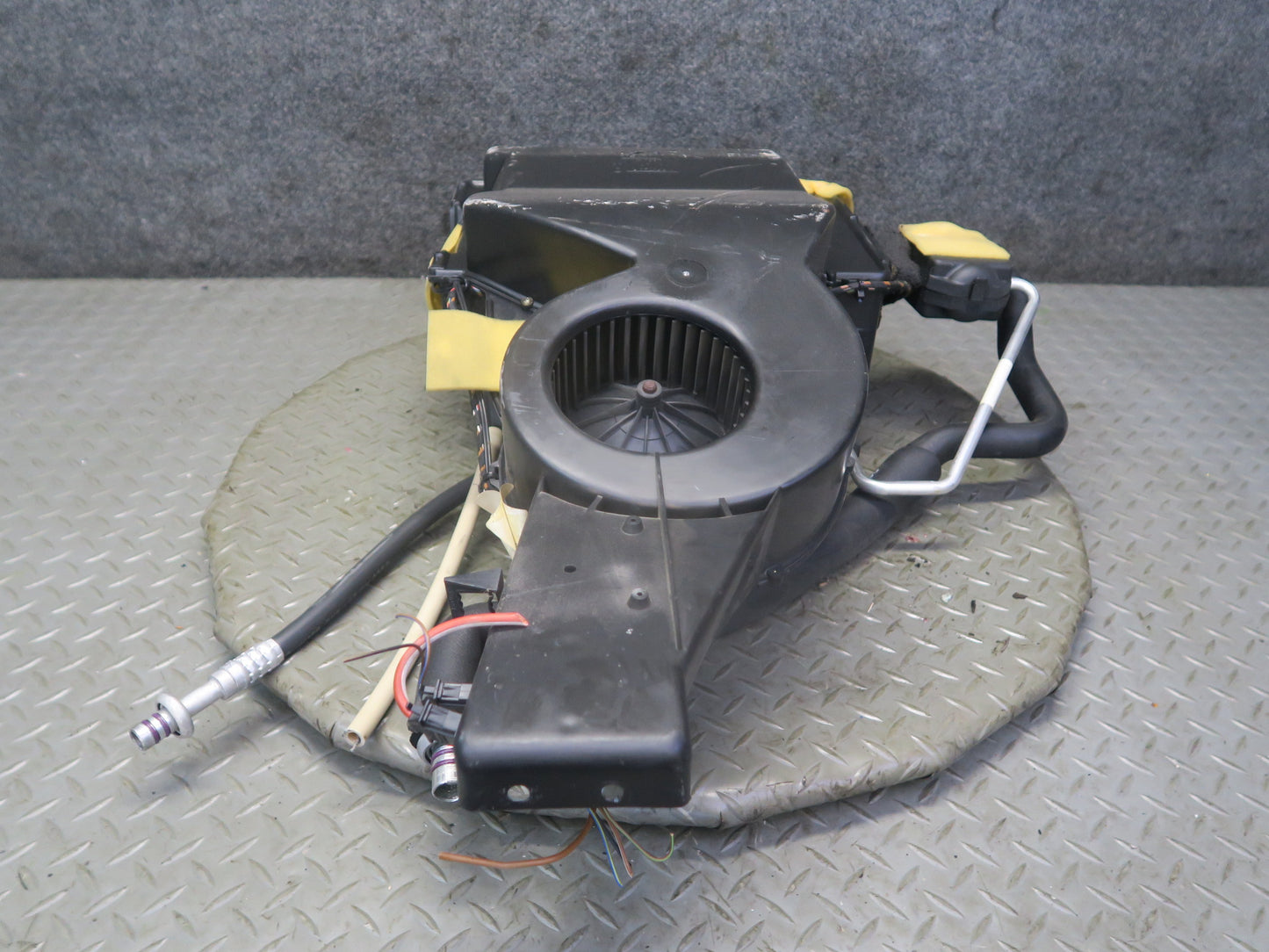 99-03 VW Eurovan T4 Rear Hvac A/C Evaporator Blower Motor Climate Box OEM