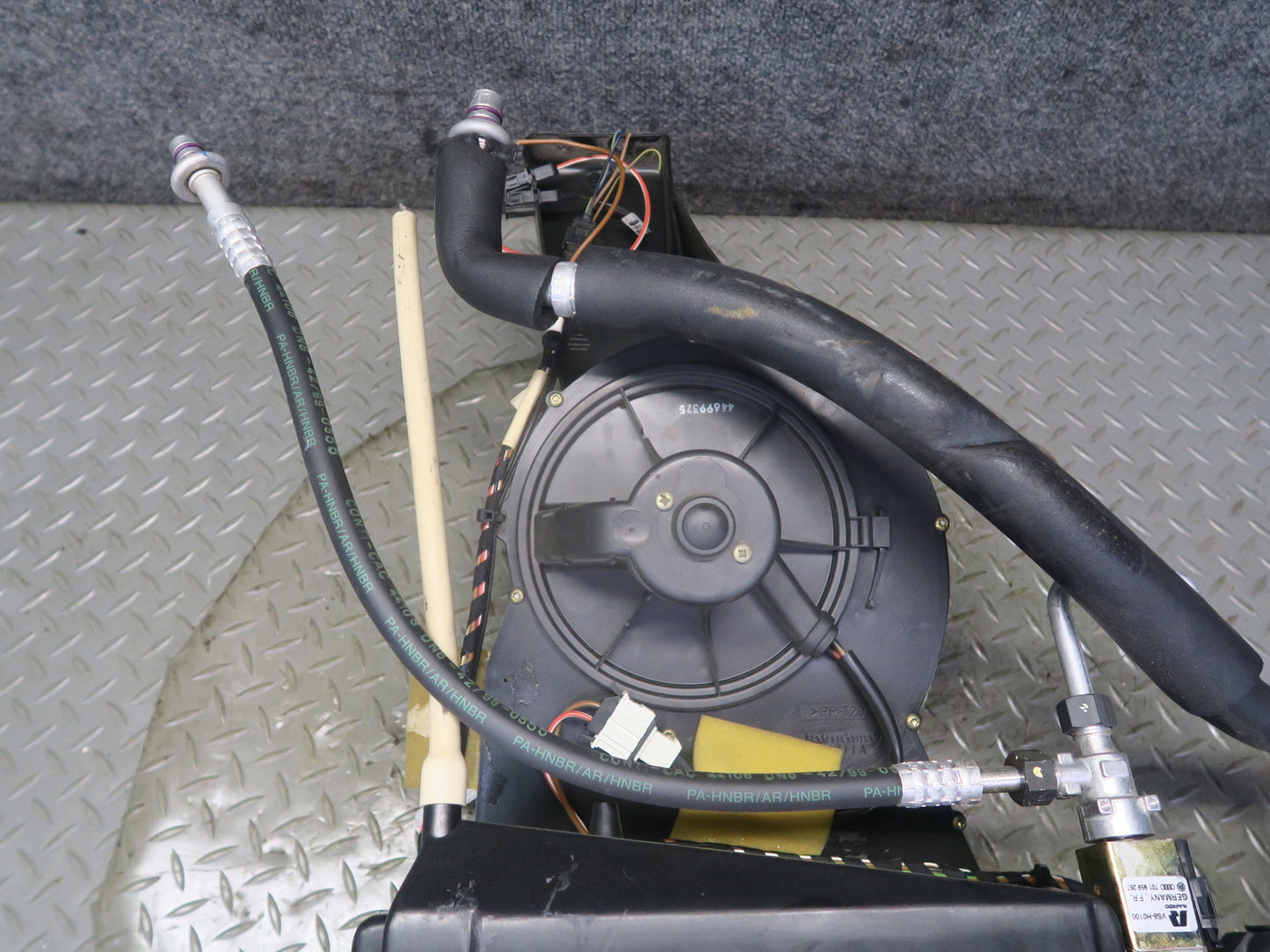 99-03 VW Eurovan T4 Rear Hvac A/C Evaporator Blower Motor Climate Box OEM