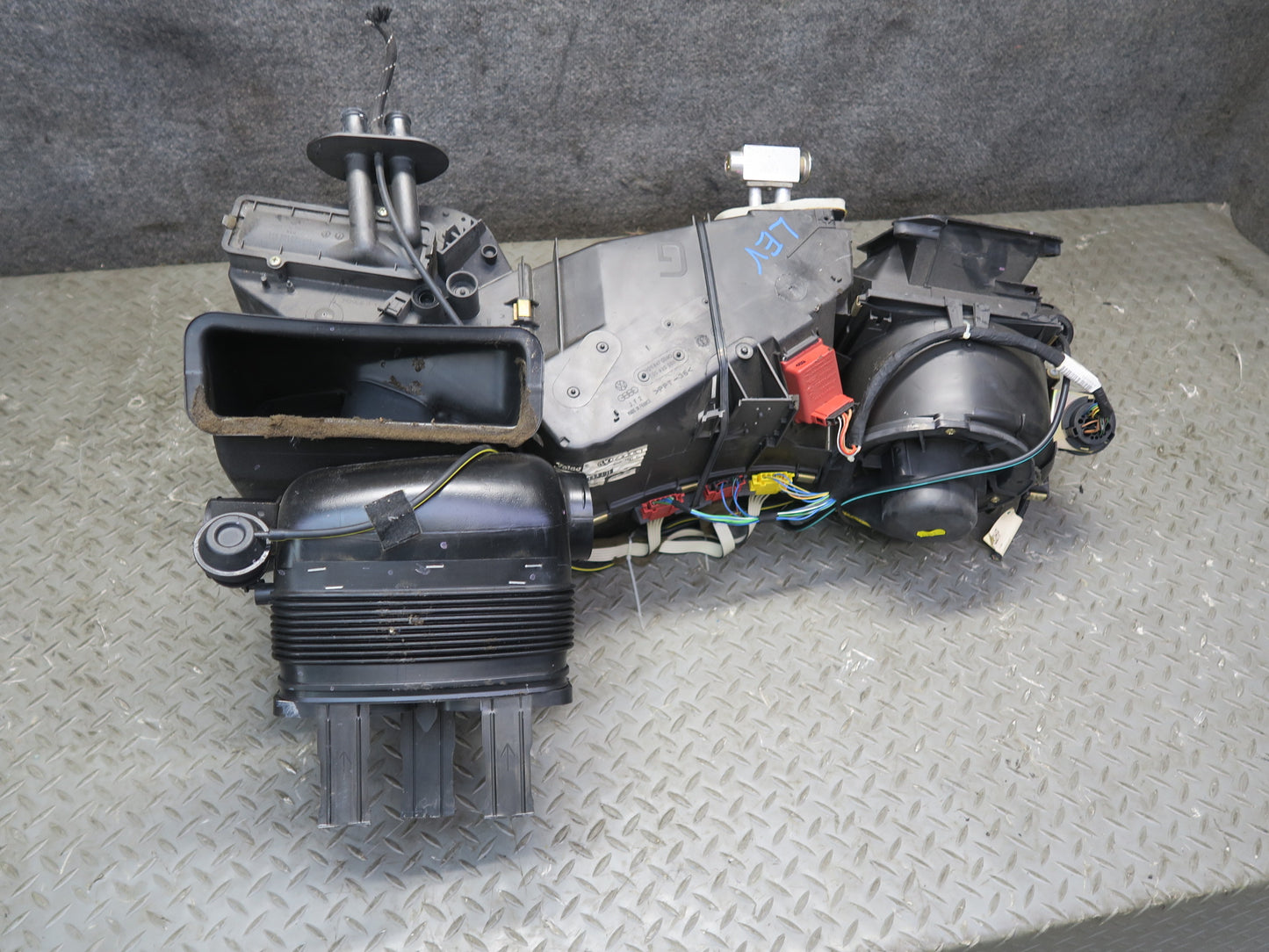 99-03 VW Eurovan T4 Front Hvac A/C Heater Core Blower Motor Climate Box OEM