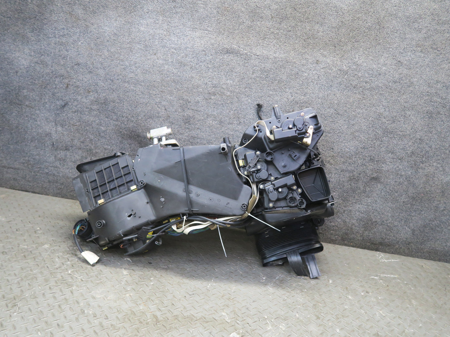 99-03 VW Eurovan T4 Front Hvac A/C Heater Core Blower Motor Climate Box OEM