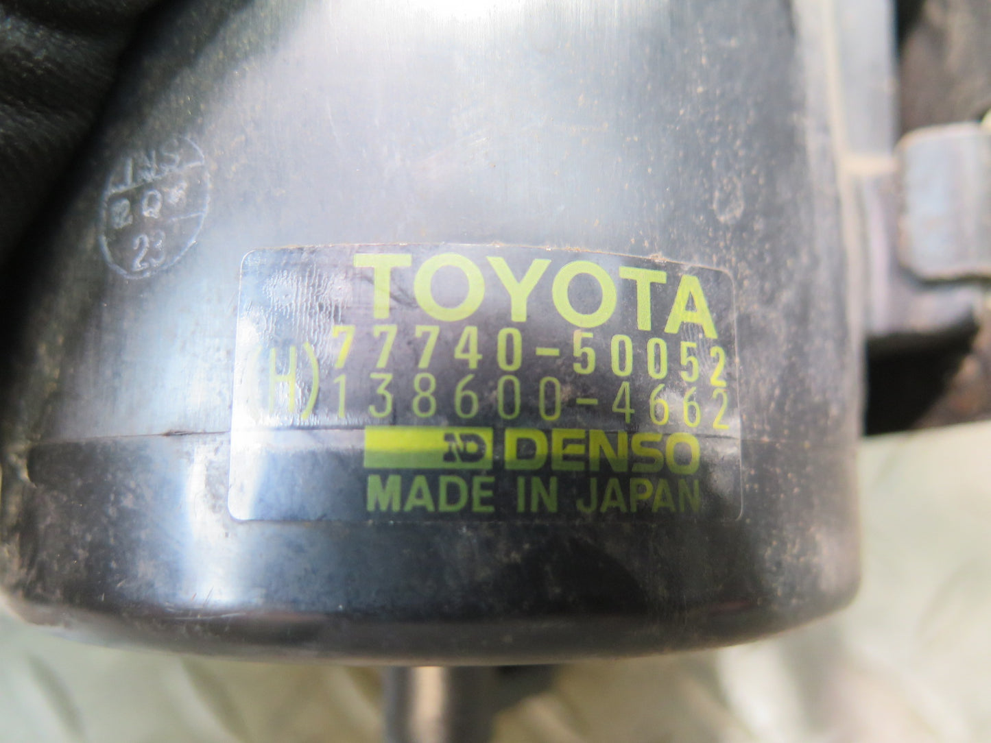 95-00 Toyota Celsior UCF20 RHD Fuel Evap Vapor Charcoal Canister 77740-50052 OEM