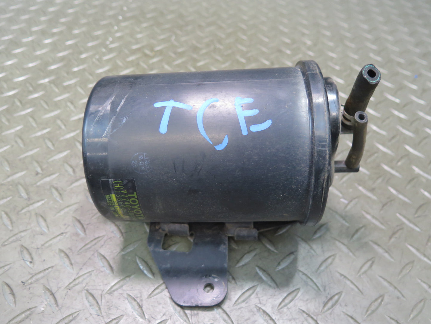 95-00 Toyota Celsior UCF20 RHD Fuel Evap Vapor Charcoal Canister 77740-50052 OEM