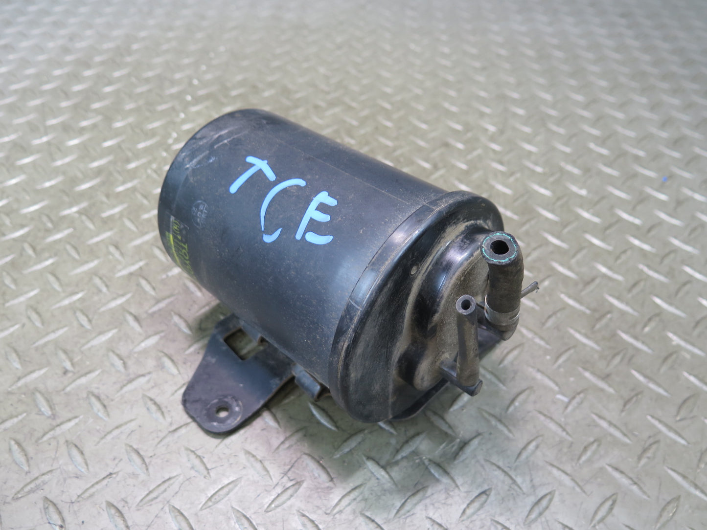 95-00 Toyota Celsior UCF20 RHD Fuel Evap Vapor Charcoal Canister 77740-50052 OEM