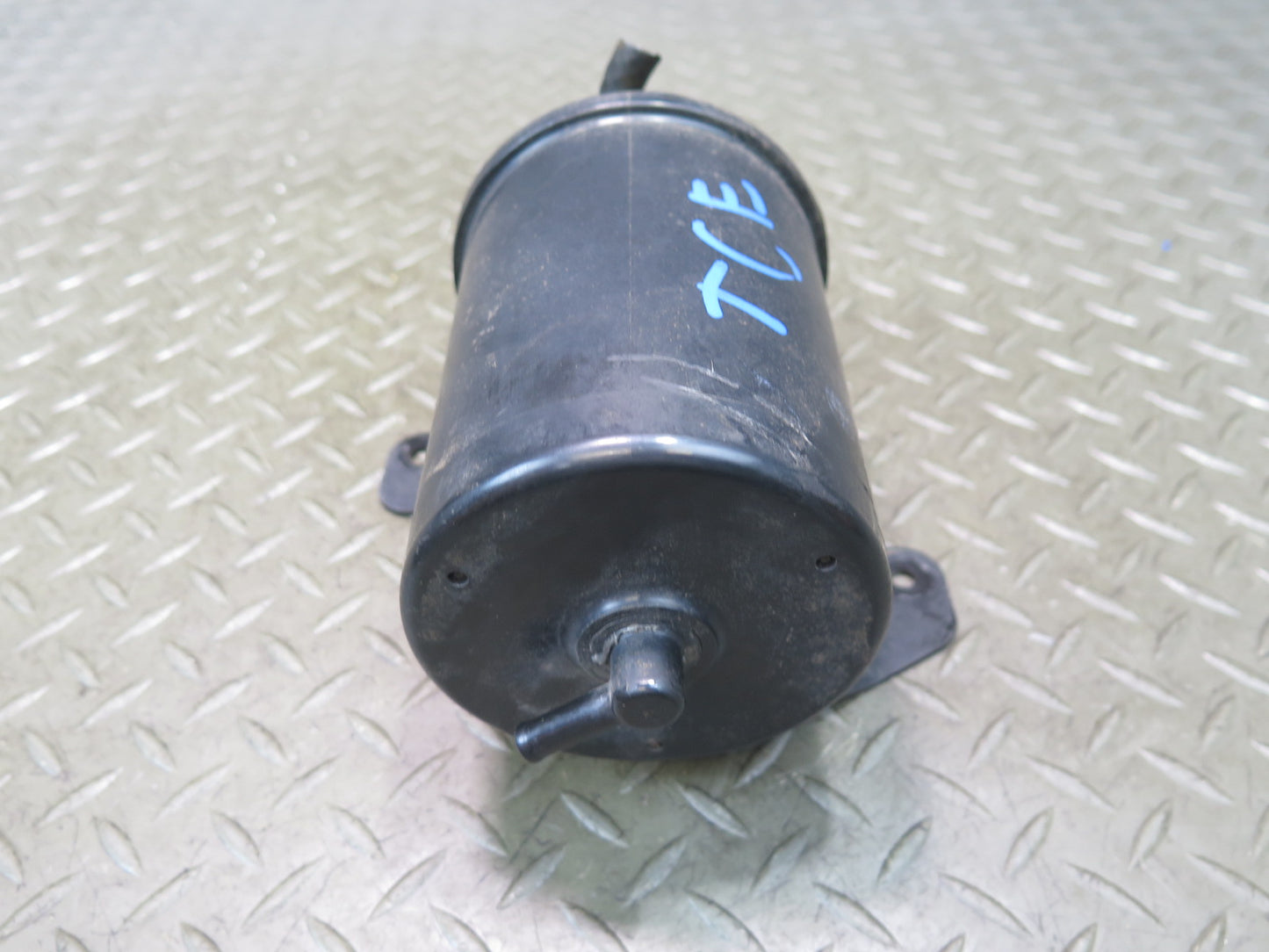 95-00 Toyota Celsior UCF20 RHD Fuel Evap Vapor Charcoal Canister 77740-50052 OEM