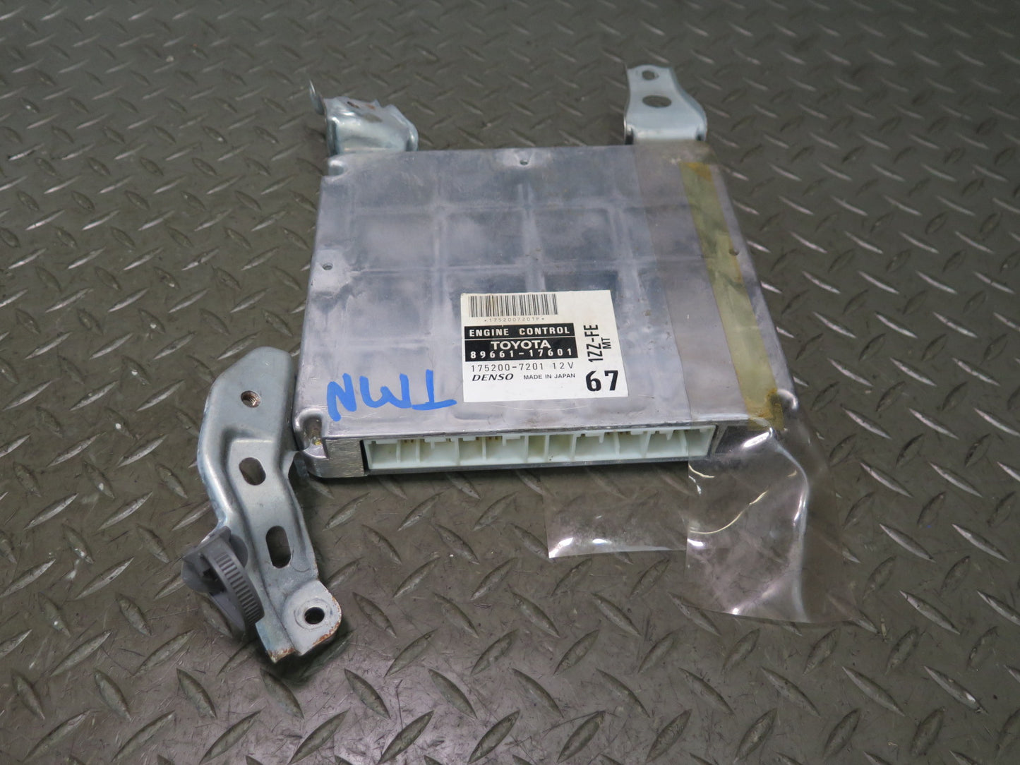 2001 Toyota MR2 Spyder ZZW30L M/T ECU ECM Ignition Glove Door Lock KEY Set OEM