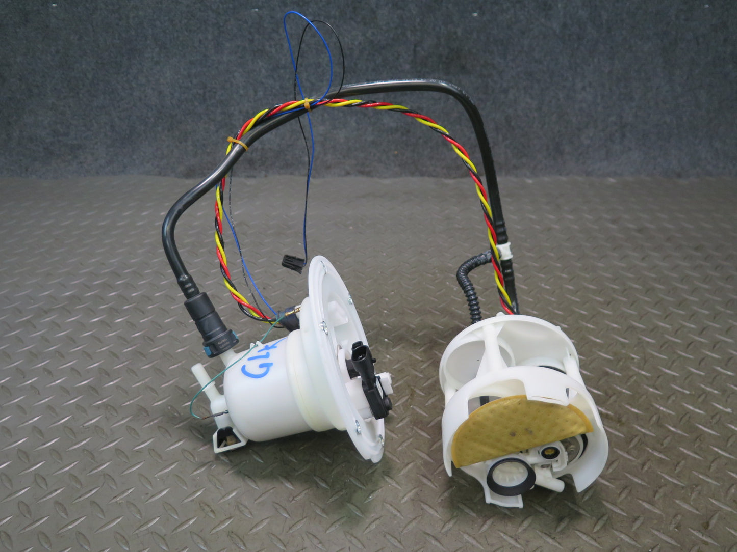 2012-2020 Mercedes R172 SLK SLC Fuel Gas Pump Level Sensor Sending Unit Set