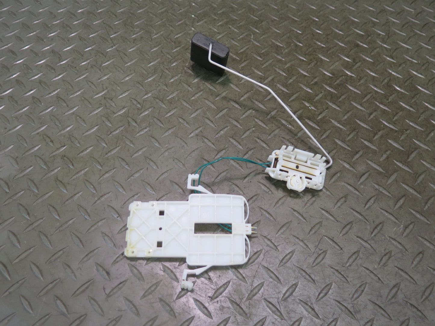 2012-2020 Mercedes R172 SLK SLC Fuel Gas Pump Level Sensor Sending Unit Set