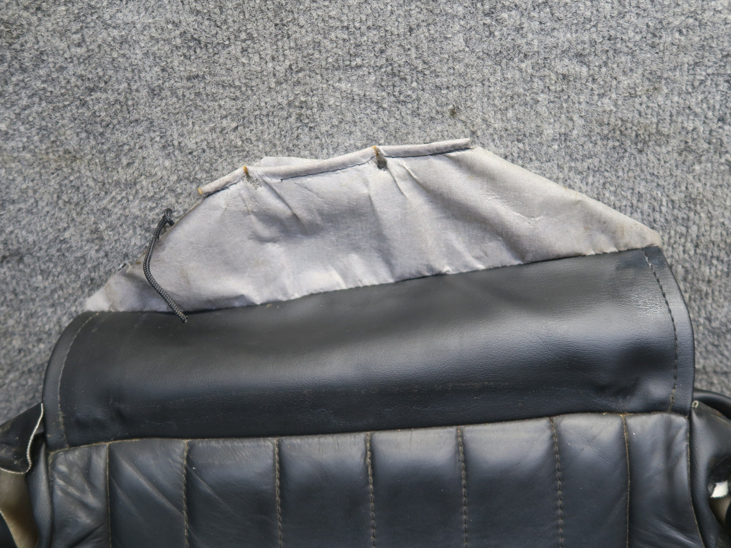 97-02 Chevrolet Corvette C5 Right Passenger Seat Lower Cushion Leather Black OEM