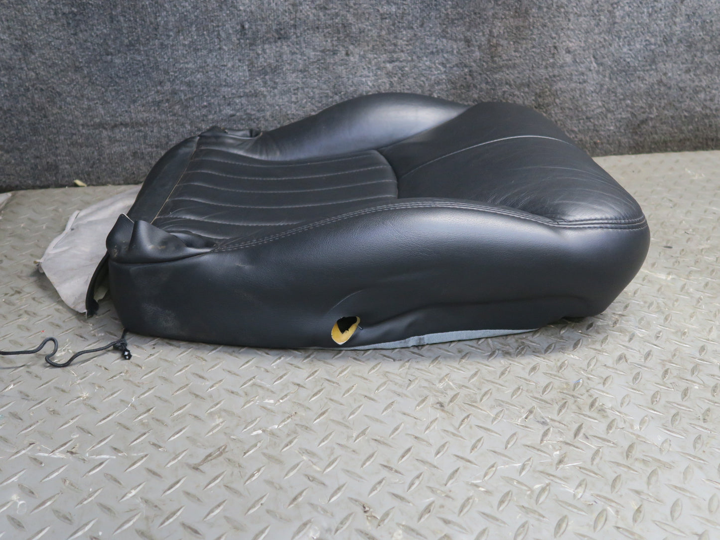 97-02 Chevrolet Corvette C5 Right Passenger Seat Lower Cushion Leather Black OEM