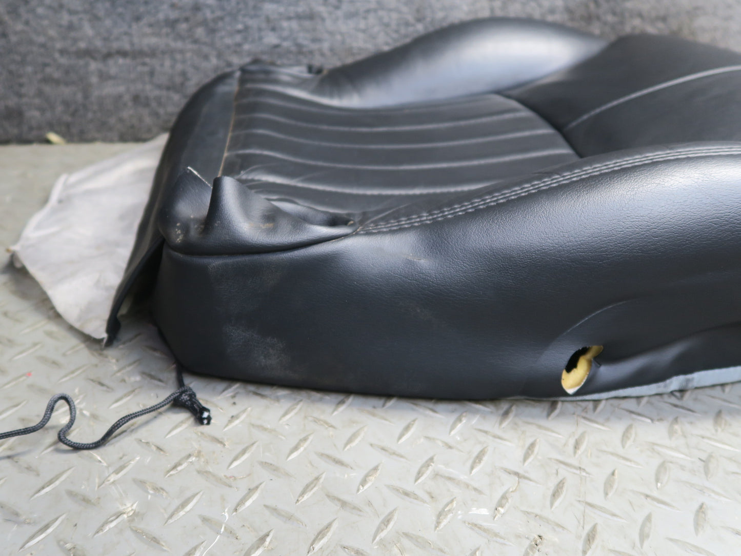 97-02 Chevrolet Corvette C5 Right Passenger Seat Lower Cushion Leather Black OEM