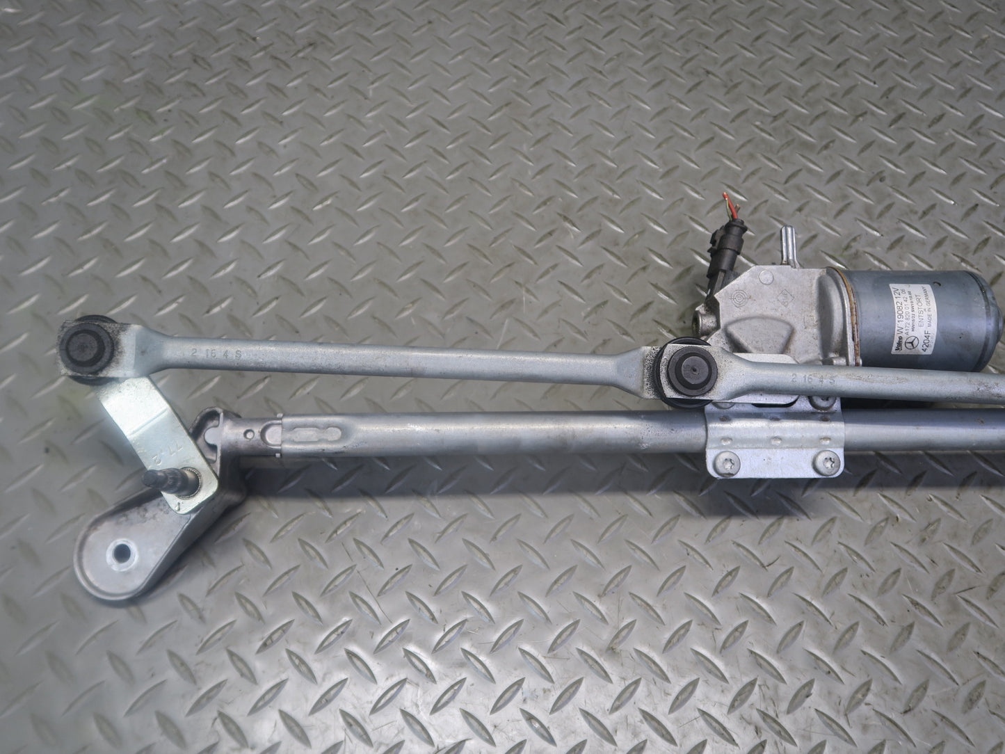 2012-2020 Mercedes R172 SLK SLC Windshield Wiper Transmission Linkage W/ Motor