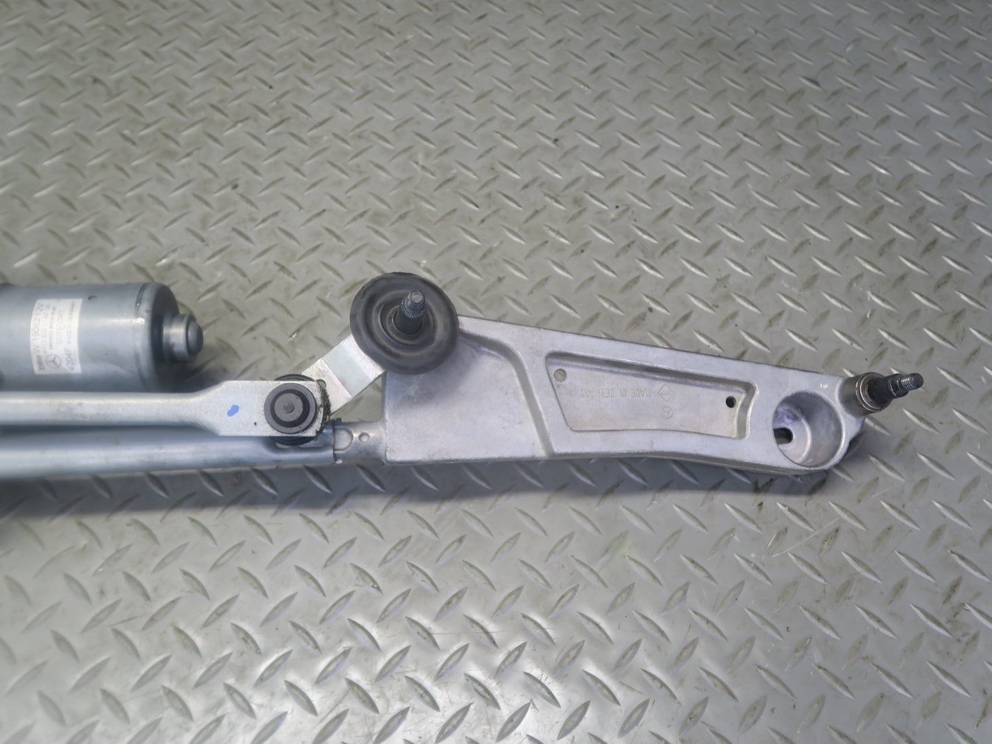 2012-2020 Mercedes R172 SLK SLC Windshield Wiper Transmission Linkage W/ Motor
