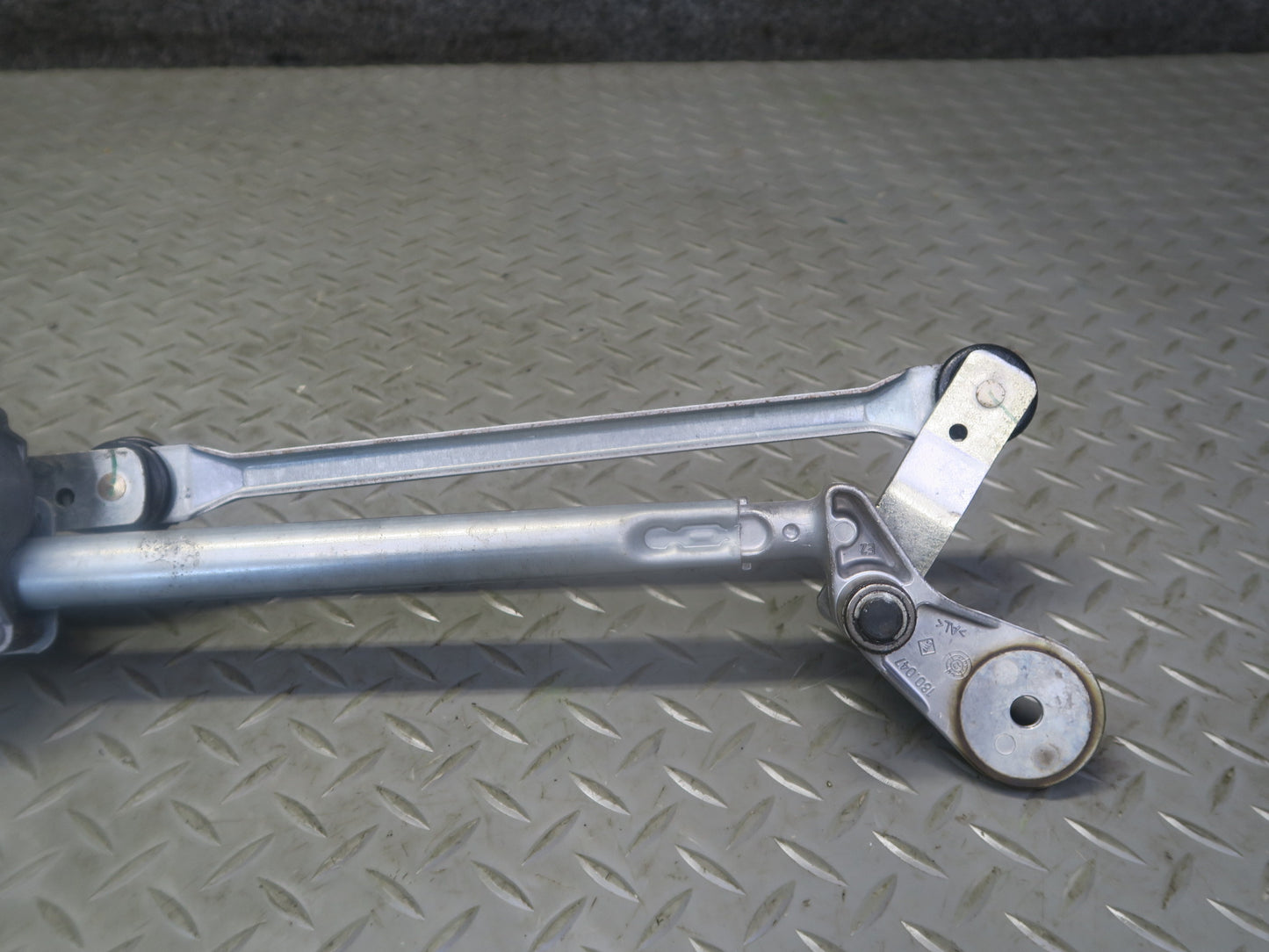 2012-2020 Mercedes R172 SLK SLC Windshield Wiper Transmission Linkage W/ Motor