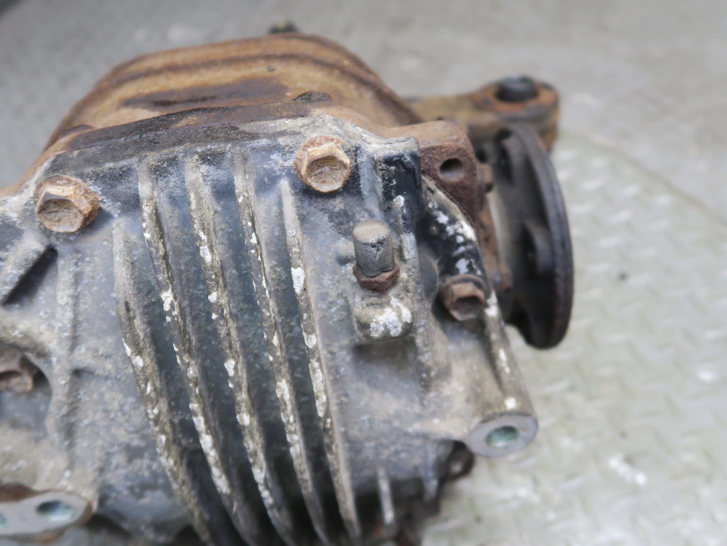98-00 Lexus UZZ30L SC400 Rear Axle Differential Carrier 3.266 Ratio 115K OEM