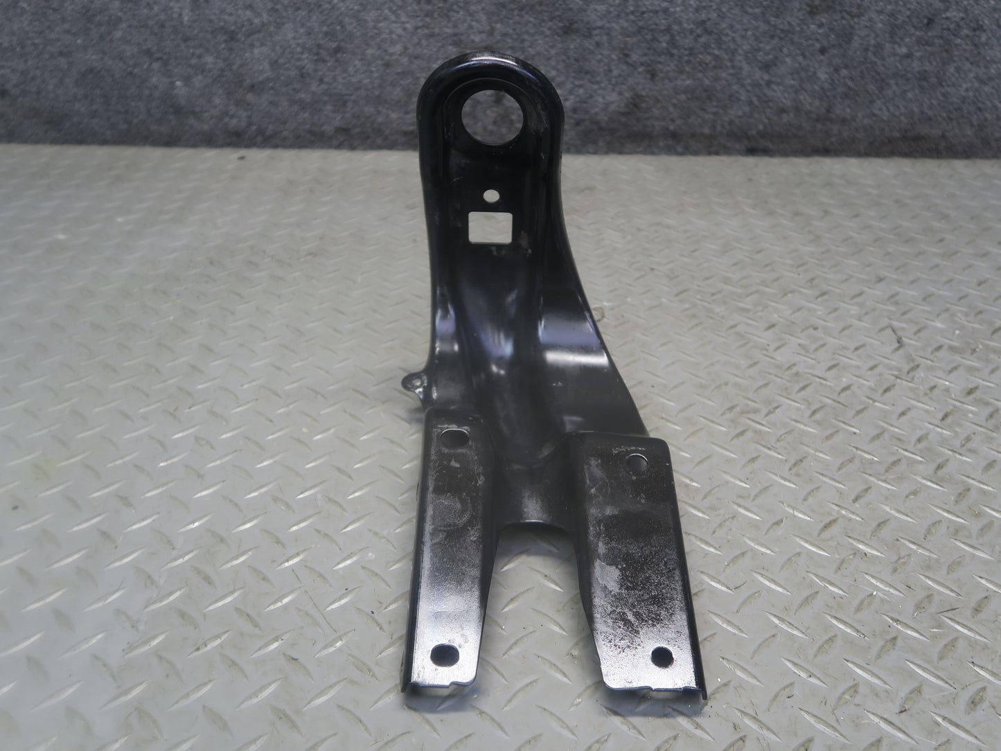 2012-2020 Mercedes R172 SLK SLC Front Left & Right Radiator Support Bracket Set