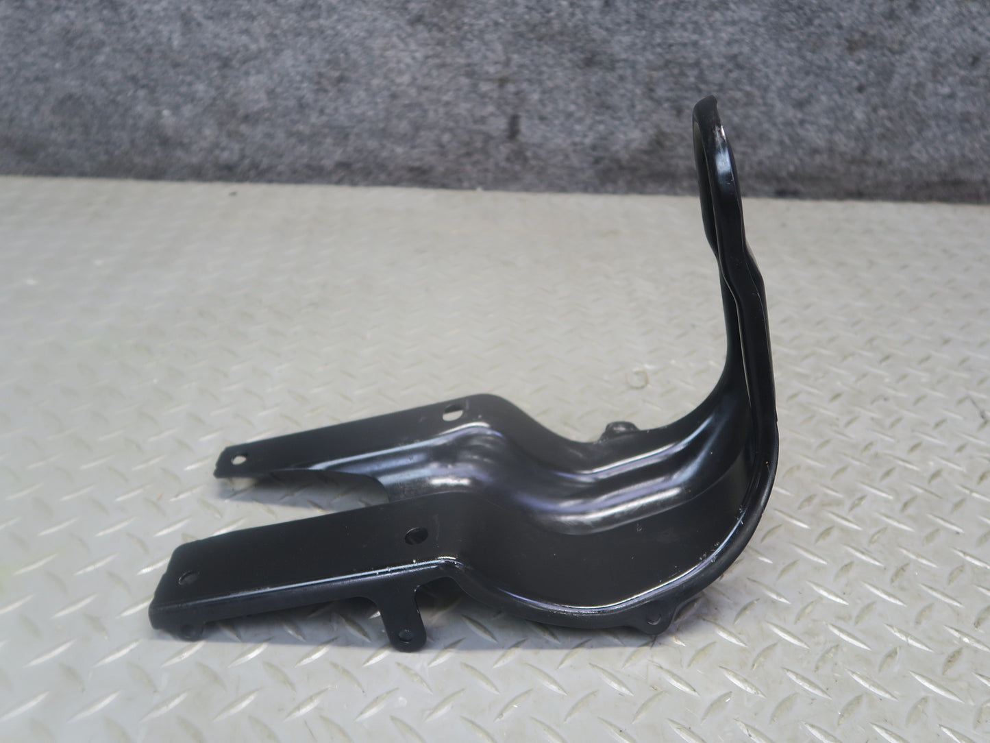 2012-2020 Mercedes R172 SLK SLC Front Left & Right Radiator Support Bracket Set