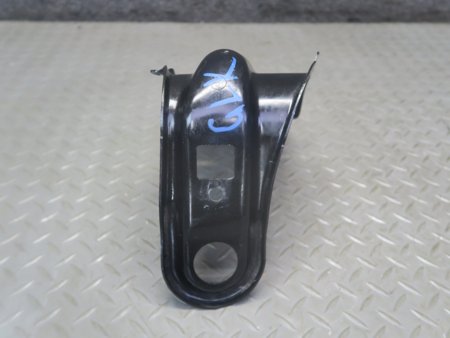2012-2020 Mercedes R172 SLK SLC Front Left & Right Radiator Support Bracket Set