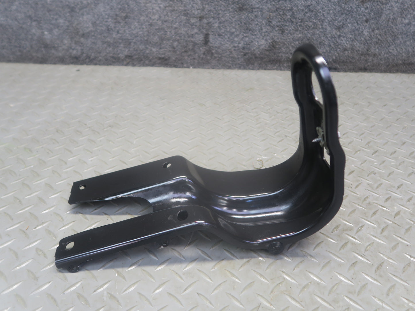 2012-2020 Mercedes R172 SLK SLC Front Left & Right Radiator Support Bracket Set