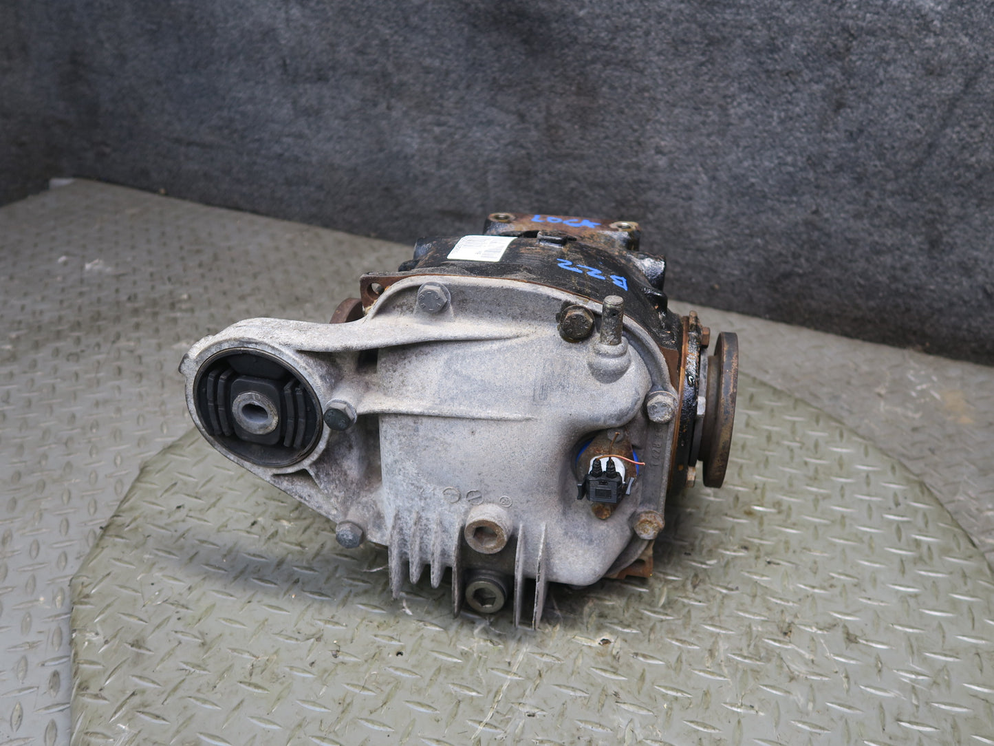 01-02 BMW E36/7 Z3 3.0L M54 M/T Rear Differential Carrier LSD 3.07 Ratio 58K OEM