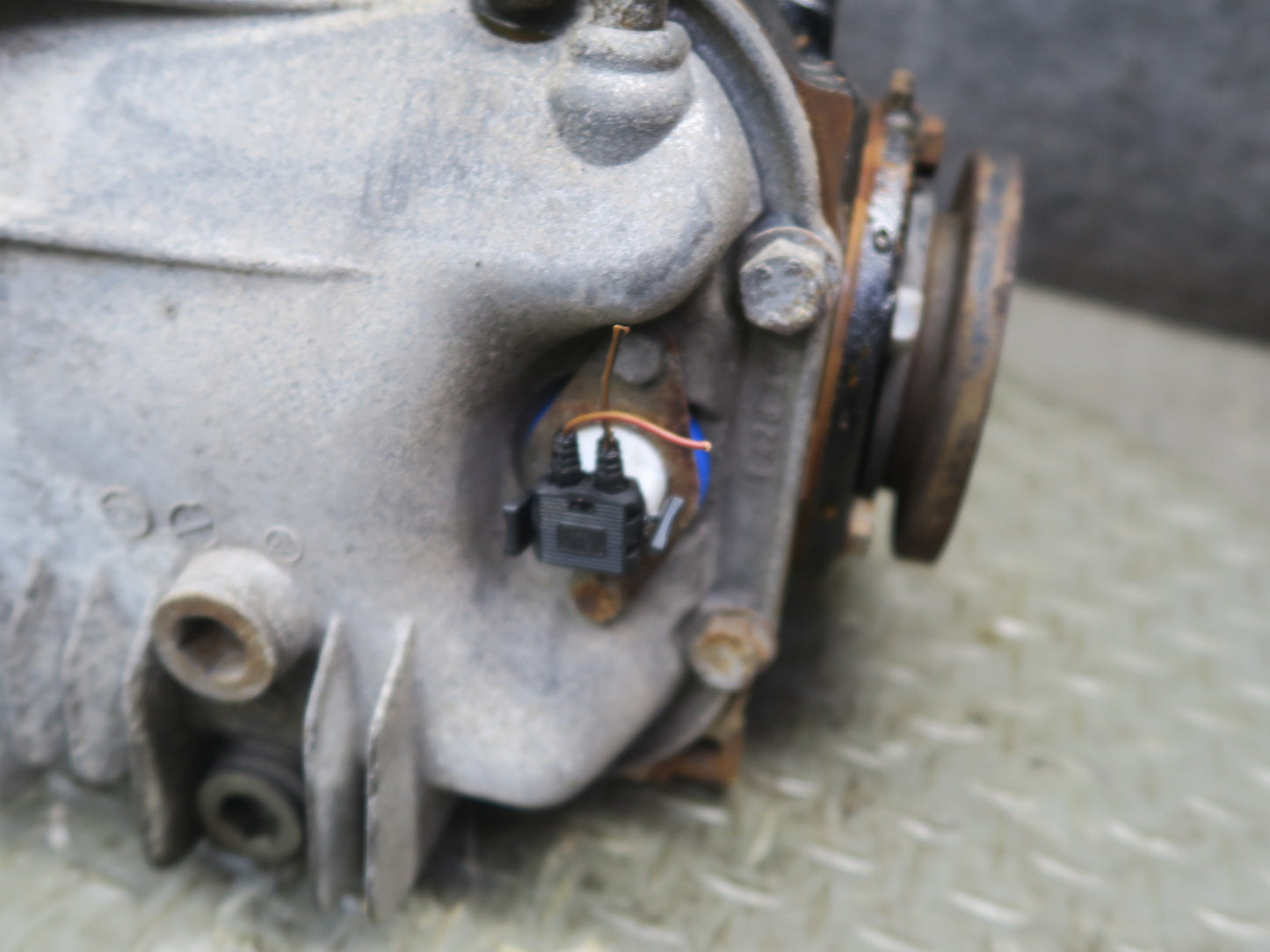 01-02 BMW E36/7 Z3 3.0L M54 M/T Rear Differential Carrier LSD 3.07 Ratio 58K OEM
