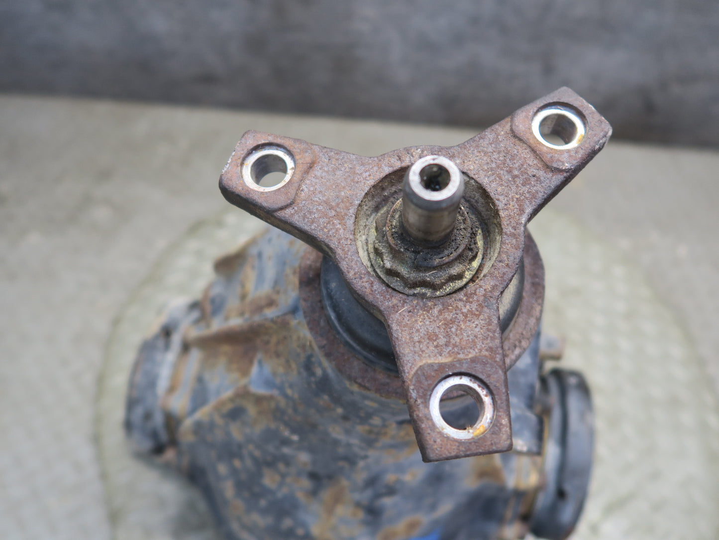 96-98 Mercedes R129 SL500 Rear Axle Differential Carrier 2.65 Ratio OEM