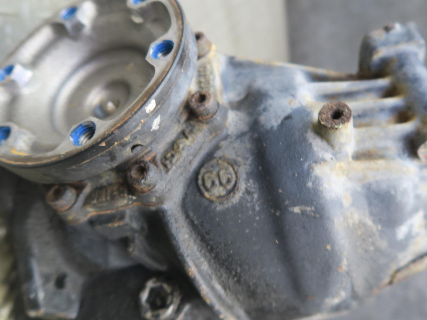 96-98 Mercedes R129 SL500 Rear Axle Differential Carrier 2.65 Ratio OEM