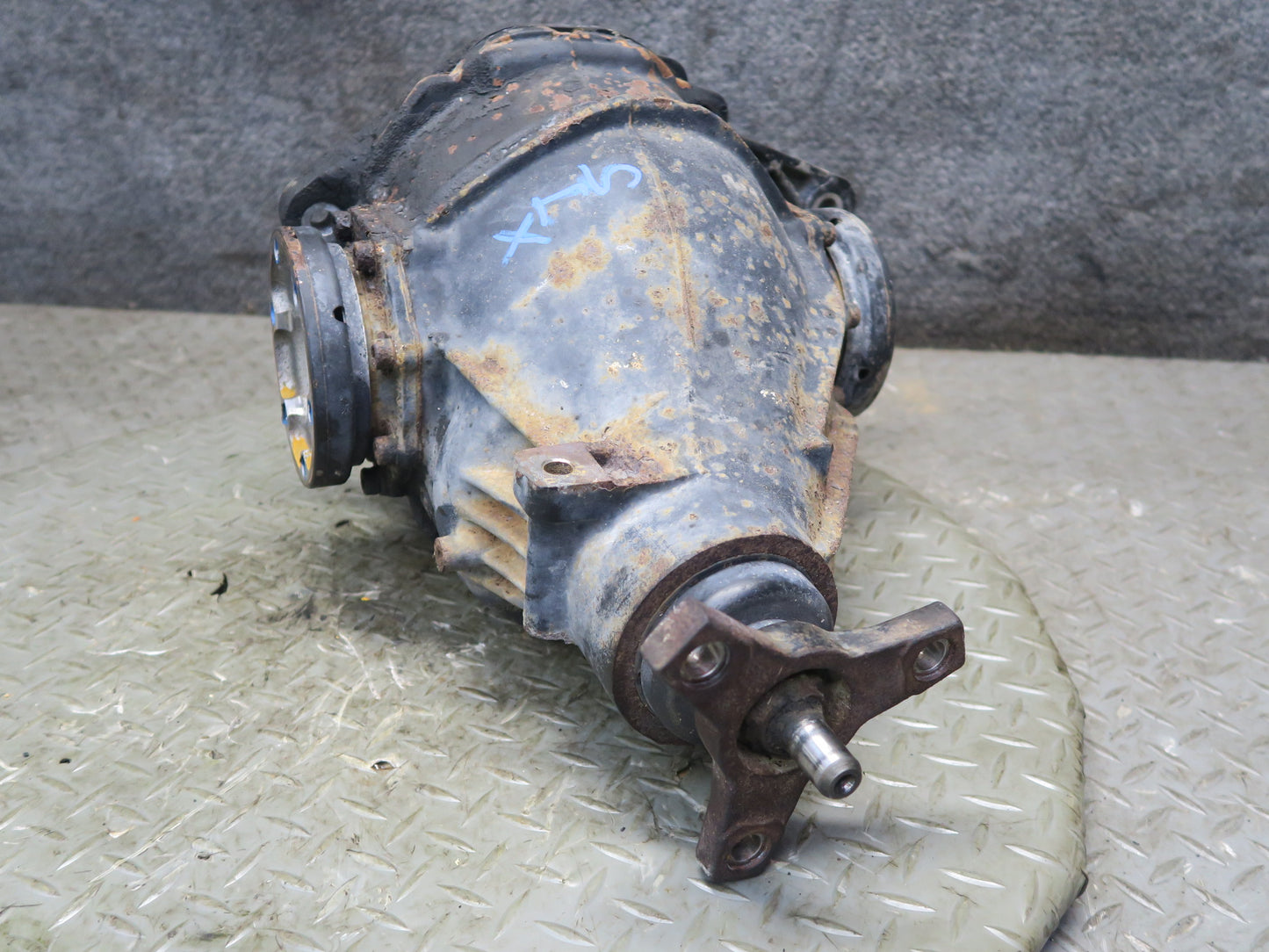 96-98 Mercedes R129 SL500 Rear Axle Differential Carrier 2.65 Ratio OEM