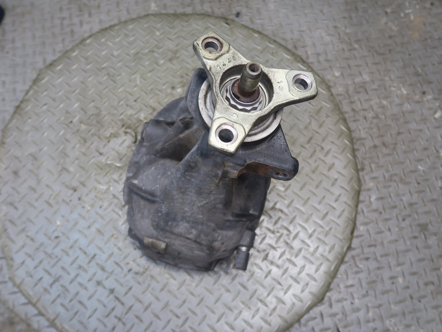 2012-2015 Mercedes R172 SLK250 1.8L Rear Differential Axle Carrier 3.07 Ratio
