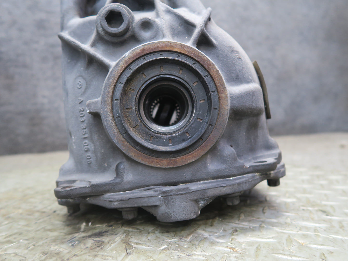 2012-2015 Mercedes R172 SLK250 1.8L Rear Differential Axle Carrier 3.07 Ratio