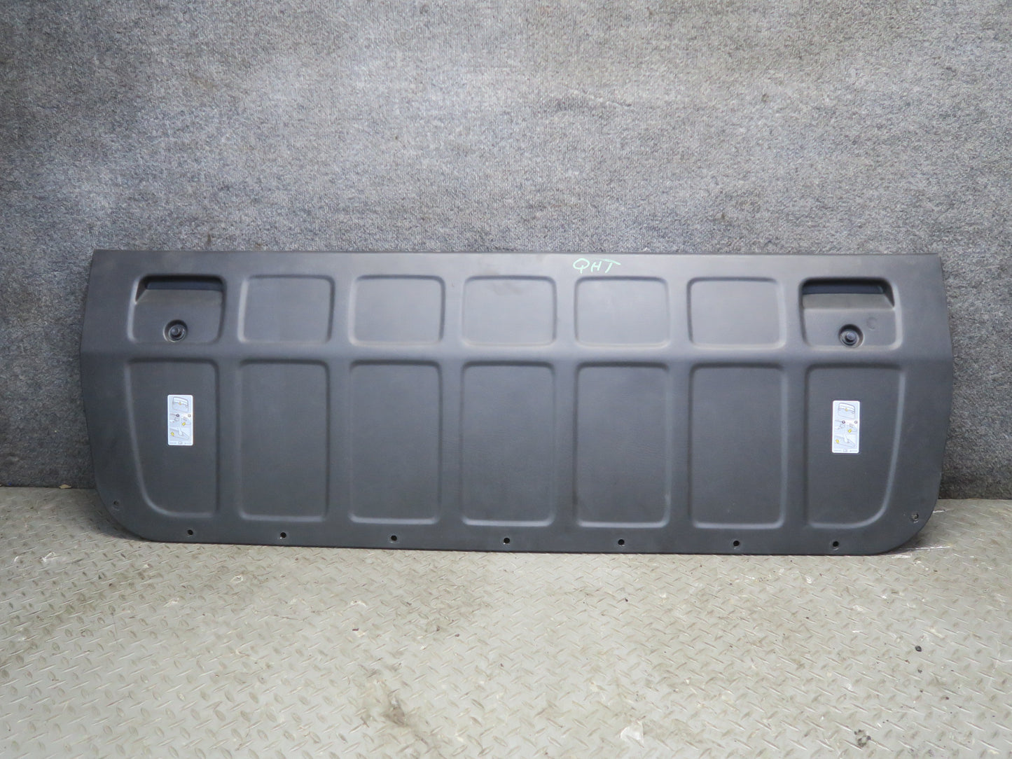 2005-2009 Hummer H2 SUT Rear MID Gate Center Decklid Panel