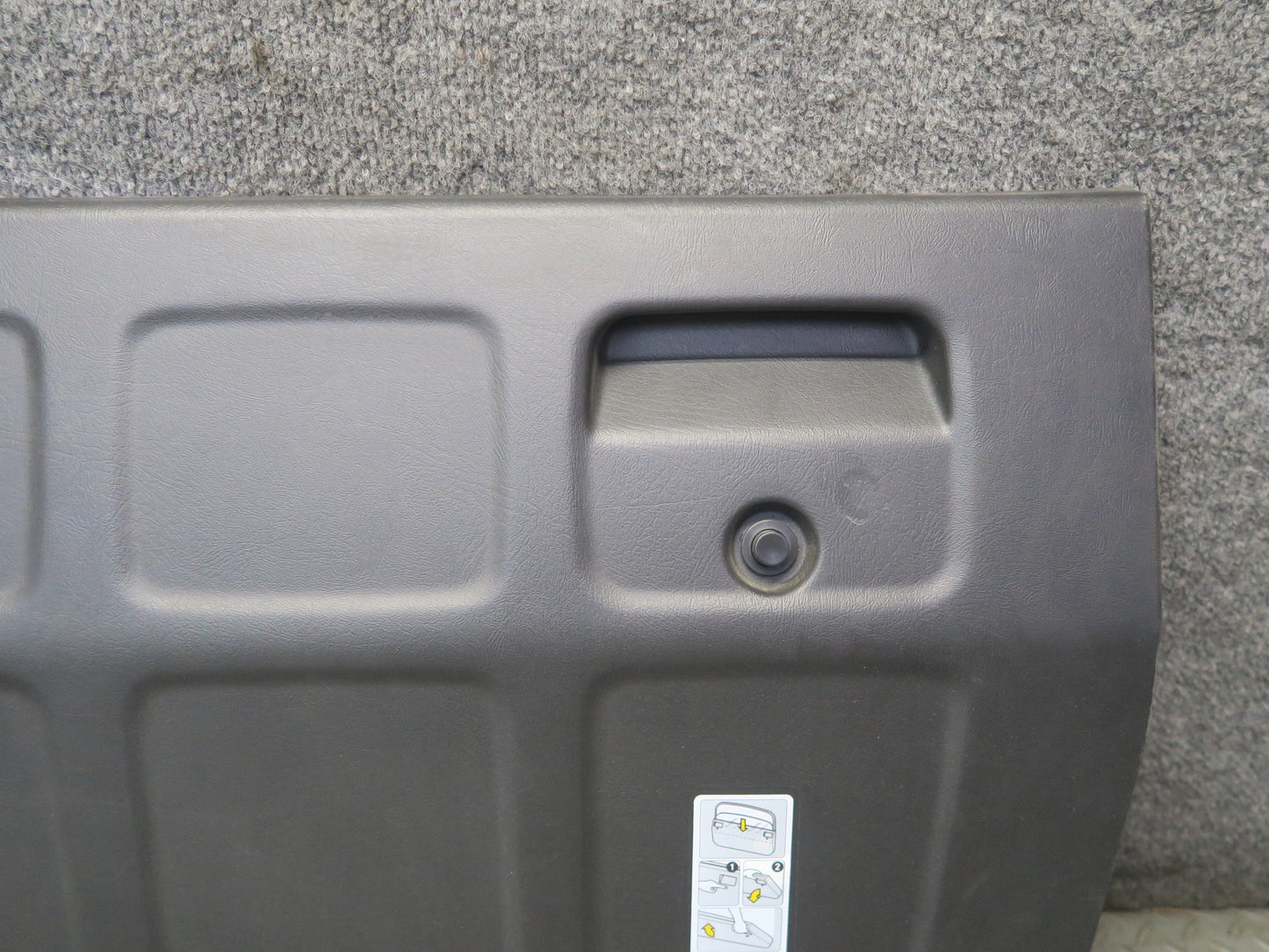 2005-2009 Hummer H2 SUT Rear MID Gate Center Decklid Panel